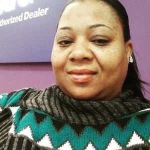 Meet your Posher, Adrienne